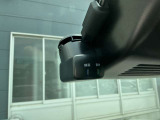 日産オリジナル前後ドライブレコーダーです。後方撮影もできるのであおり運転や追突事故への対策になります。設定・画像の再生などをスマートフォンのアプリから簡単に操作が行えます。