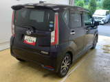 当店では車両本体価格以外に、諸費用を含めた支払総額も表示しておりますので、お客様の予算にピッタリのおクルマお選びができます。コーティングやJAFをセットにしたオトクな購入パックも好評です。