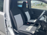 使用感のないきれいな運転席シートです!