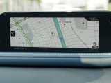 マツダコネクトの8.8インチワイドセンターディスプレイです。『Android Auto』『Apple CarPlay』や独自のコネクテッドサービスに対応したインターフェイスシステムです。