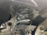 お車を安心してお乗りいただく為には、足回りの定期点検が欠かせません。サービスサポート(有償保証)では無料点検もご提供しており、安心のカーライフをお過ごしいただけるサポート体制が整っています。