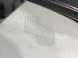 【ブラインドスポットモニタリング】走行中、ドアミラーの死角になりやすい箇所に後続車が接近するとサイドミラー付近に警告を表示、ドライバーに注意喚起をしてくれます。