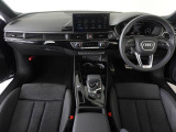 Audiのインテリアはエクステリア同様、優れたデザイン性とクオリティ、そして機能性を兼ね備えております。