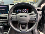ステアリングを握れば目の前にJeepワールドが広がります!