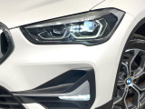 ●LEDヘッドライト:夜間走行時も良好な視界を確保し安心して運転できる高輝度LEDヘッドライトを装備!点灯速度が早く、消費電力も抑えられています。