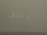ヘッドアップディスプレイ(HUD)付!、フロントウインドウガラスに運転支援システムの作動状況や走行に関するさまざまな情報を表示することができます。