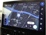 純正ナビを装備。タッチパネル式で使いやすく、お出かけもラクラクです。