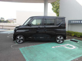 納車前には当社整備工場にて、日産整備士が、整備を実施。安心してお乗り頂けますようお渡しさせていただきます。