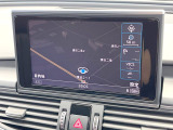 ●純正ナビ:一体感のあるナビは、高級感ある車内を演出してくれます。Bluetooth再生などオーディオ機能も充実しておりますので、運転もより楽しめます♪