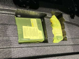 【パンク修理キット剤】こちらのお車にはパンク修理キット剤ついております♪