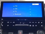 ブルートゥースに接続することにより、スマホに入ったお気に入りの音楽を車内で楽しむことができます♪あると本当に便利な機能になっています!