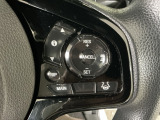 【アダプティブ・クルーズ・コントロール】予め設定した車速内でクルマが自動的に加減速。 前走車との適切な車間距離を維持しながら追従走行し、高速道路でのドライバーの疲労を軽減してくれる嬉しい機能付♪