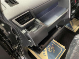 ダッシュボード周辺画像です。小物を置くのに便利な収納スペースです(^^♪