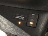 【シートヒーター】寒い日に重宝するシートヒーター!エアコンより早く温まってくれるので寒がりの人も安心ですね♪エアコンの温風は乾燥するから苦手、という方にもをおすすめです。