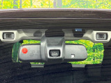【アイサイトVer3】前方の車両等を検知し、衝突しそうな時は警報で注意を促し、ブレーキを踏む力をサポート。ブレーキを踏めなかった場合は衝突被害軽減ブレーキが作動、衝突回避をサポートします。
