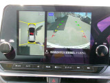 アラウンドビュ-モニタ-装備。上から見下ろしているような映像が表示されるので、車庫入れ時にも安心です!確認しずらい障害物等も視認しやすいですね^^