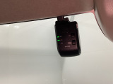 ドライブレコーダーを装備しており、走行中の映像をしっかり記録します。万が一の際の状況確認に役立つ安心装備です。