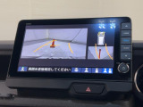 バックカメラの画像です。ガイドラインがスムースな車庫入れをサポートいたします。車庫入れの安心感がアップしますね。