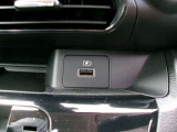 USB電源があり、ロングドライブも安心ですね。