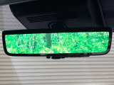 【デジタルインナーミラー】後席の大きな荷物や同乗者で後方が確認しづらい時でも安心!カメラが撮影した車両後方の映像をルームミラー内に表示。クリアな視界で状況の確認が可能です!