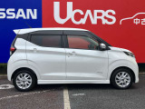 プライバシーガラス付き!同乗者のプライバシー保護、日光を遮断し日焼けの防止、エアコンの冷却効果を高める効果があります!