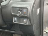 車線逸脱警告装備。