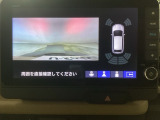 【バックカメラ】運転が苦手な方も車庫入れラクラクです!ギアをリバースに入れれば自動的に切り換わりますので、面倒な操作は不要です♪狭い駐車場もお車を傷つけず安心ですね!