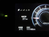 ディスプレイには運転に必要な様々な情報を表示します。