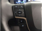ハンドルから手を放さずに操作出来ますので、安全運転にもつながりますね