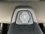 アクセサリーソケットを装備。車内アクセサリーの電源として便利です。