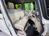 運転席シート廻りは使用感も少なく、良好な状態となっています。丁寧に使われていたことがよくわかりますね。