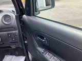 安全安心な走行のために、納車前には小さなクルマを知り尽くしたエキスパートが基本性能に関わる機能や状態を徹底的に点検しています。