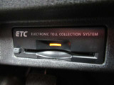 『ETC』を装着しています♪♪ 有料道路での料金所の手間を省いて運転に集中できます♪♪ 車から離れる時はカードの抜き取りをお忘れなく♪♪