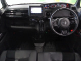 開放感のある運転席まわり!運転席からの視界も良好です!
