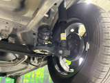 お車を安心してお乗りいただく為には、足回りの定期点検が欠かせません。サービスサポート(有償保証)では無料点検もご提供しており、安心のカーライフをお過ごしいただけるサポート体制が整っています。