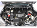 エンジンルームも綺麗にクリーニング済みです。2L e-boxerのスムーズで爽快な加速感を体感ください