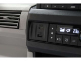 スマートフォンなどの音楽再生が可能なUSB接続ジャック装備車両です♪♪♪