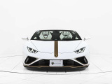 ボディカラーはBianco Asopoでございます。