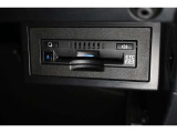 すっきりとインストールされた純正ビルトインETC。見た目もさることながら実用性も充分です。