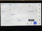 純正ナビを装備。タッチパネル式で使いやすく、お出かけもラクラクです。