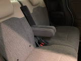 アームレスト装備。ひじを置いてゆったりとくつろげます。