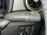 トンネルなど、周囲の明るさの変化でランプ類を自動オン・オフするコンライトです(消し忘れ防止機能付)