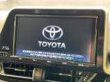 【大画面ナビ】人気の大型9インチナビを装備。存在感のある大画面はインパクト大!ナビ利用時のマップ表示は見やすく、テレビやDVDは臨場感がアップ!いつものドライブがグッと楽しくなります♪