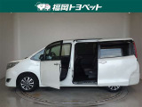 両側パワースライドドア付きだから、狭い駐車スペースなどでの 乗り降りラクラク!小さなお子さまのいるご家庭には嬉しい装備。