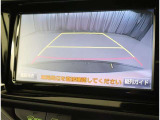 バックガイドモニターで、後方を確認しながら安心して駐車することができます。運転初心者も熟練者も必須の機能ですよ!