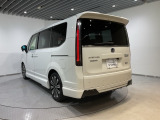 ご納車までの期間ですが、県内のお客様は1、2週間、県外のお客様は2、3週間ほどでご納車が可能となります。但し、お支払いや書類の状況によっては多少の前後もありますので、その際には何卒ご了承下さい。