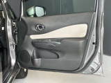 運転席ドアの内張☆パワーウィンドウです♪
