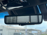 【デジタルインナーミラー】後席の大きな荷物や同乗者で後方が確認しづらい時でも安心!カメラが撮影した車両後方の映像をルームミラー内に表示。クリアな視界で状況の確認が可能です!