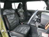 運転席のスペースはゆったりしていて、視界も広く確保されているので普段の運転からロングドライブまで快適です。