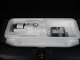 パンク修理キットが搭載されています。